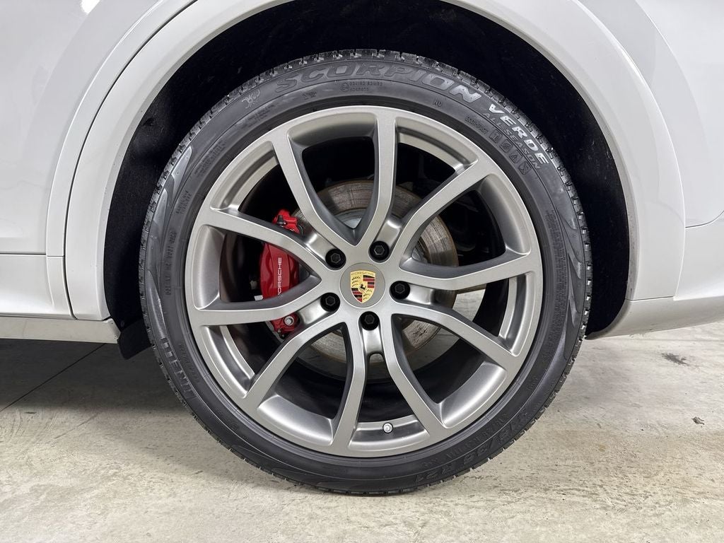 2023 Porsche Cayenne Coupe GTS