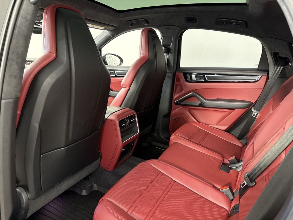 2023 Porsche Cayenne Coupe GTS