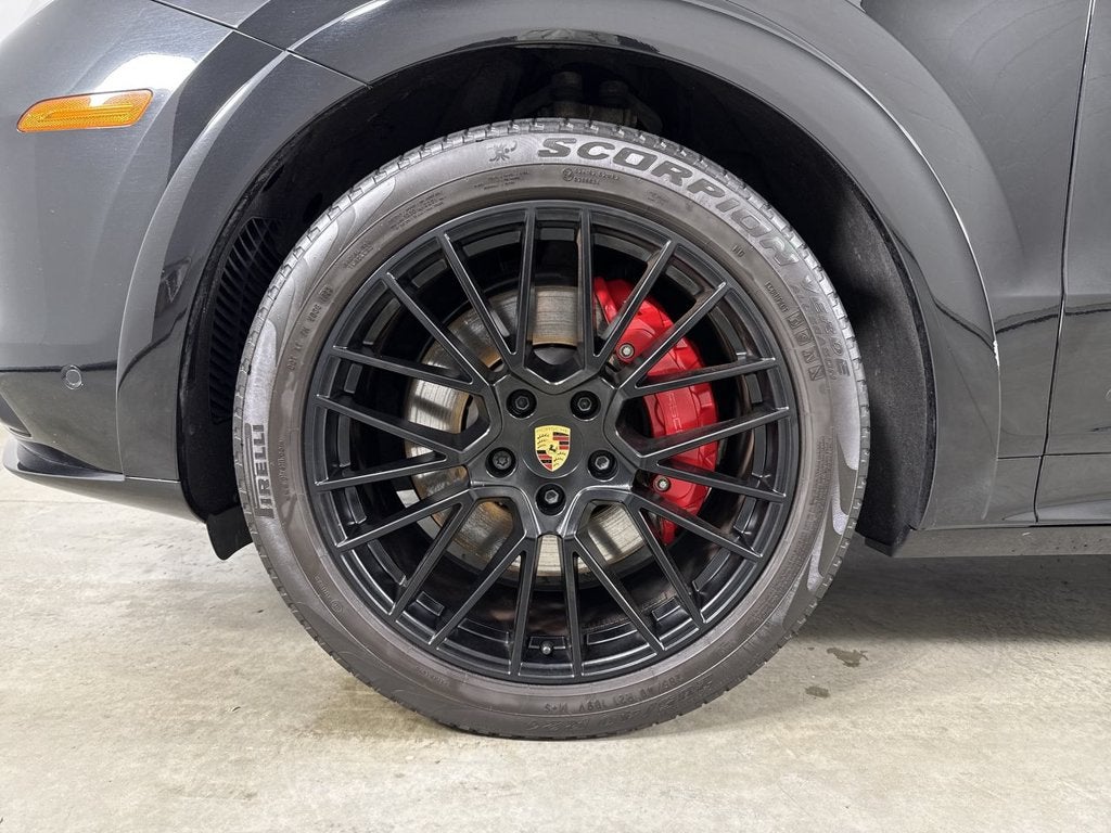 2023 Porsche Cayenne Coupe GTS
