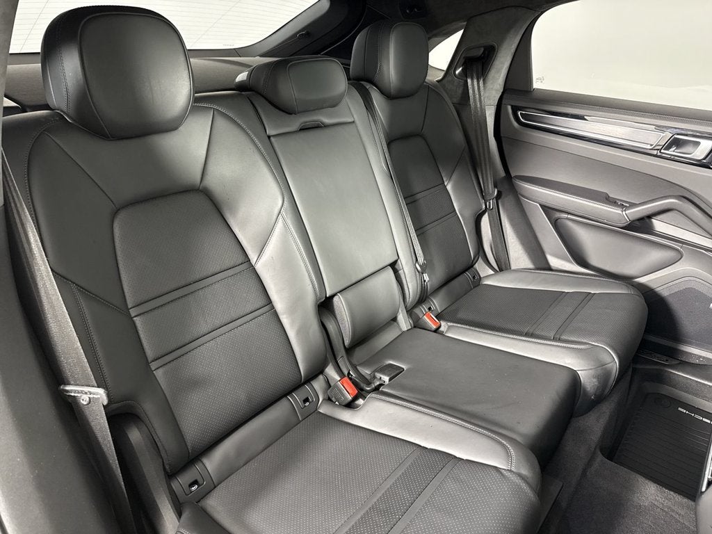 2023 Porsche Cayenne Coupe GTS