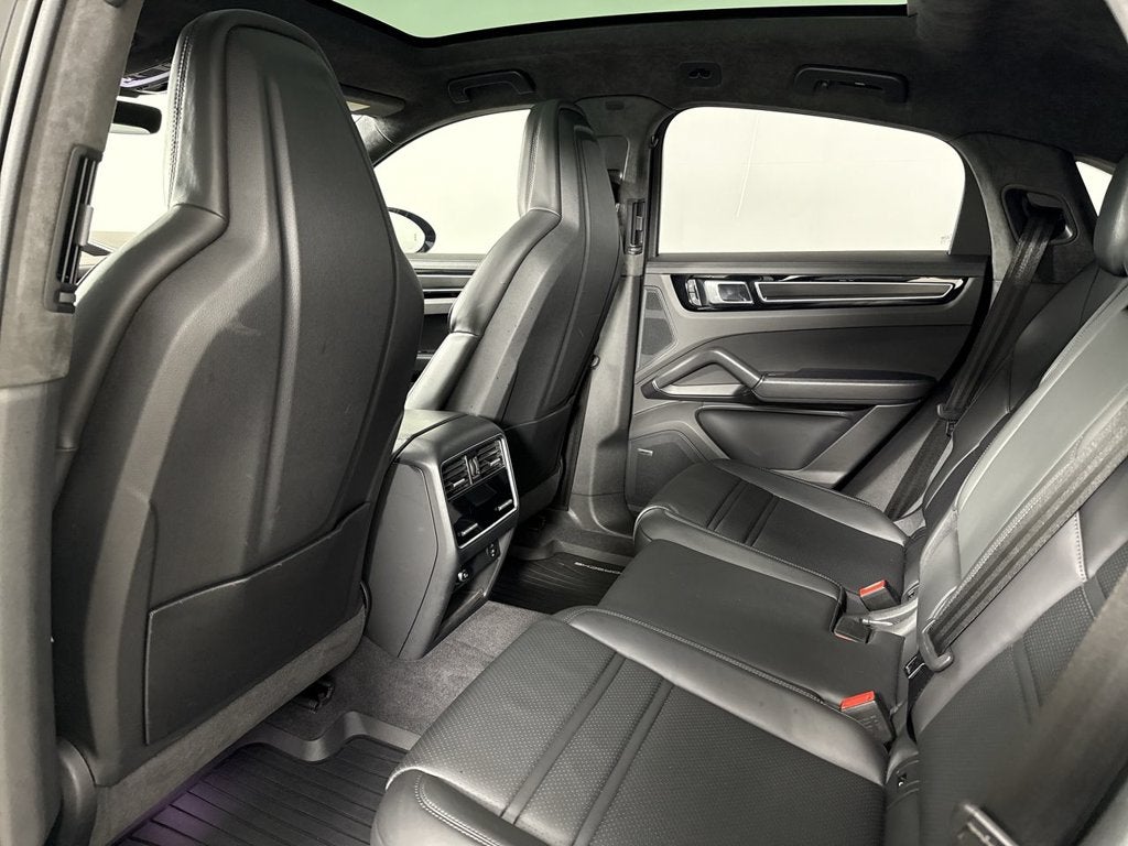 2023 Porsche Cayenne Coupe GTS