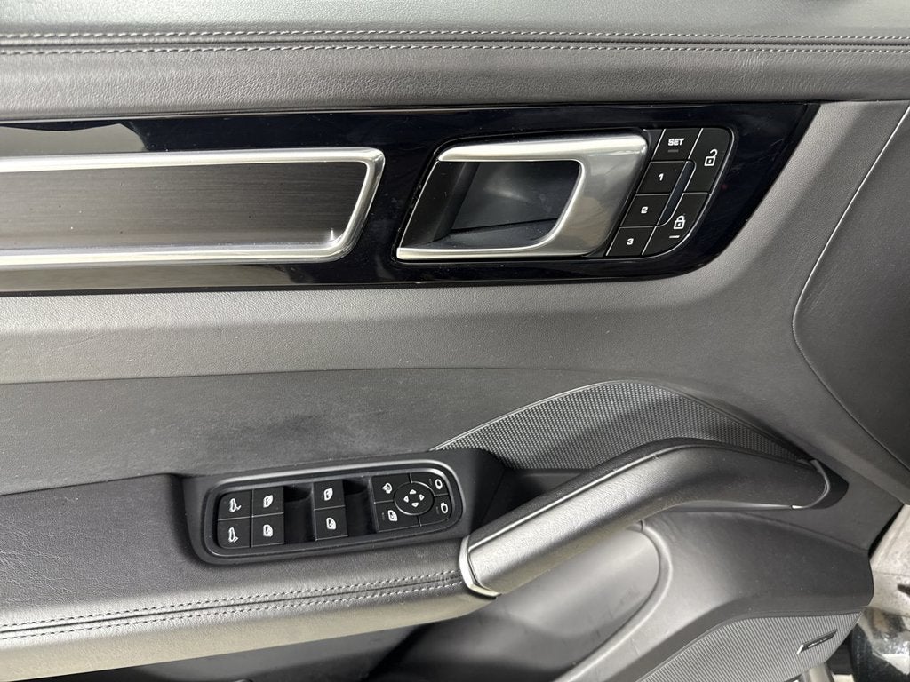 2023 Porsche Cayenne Coupe GTS