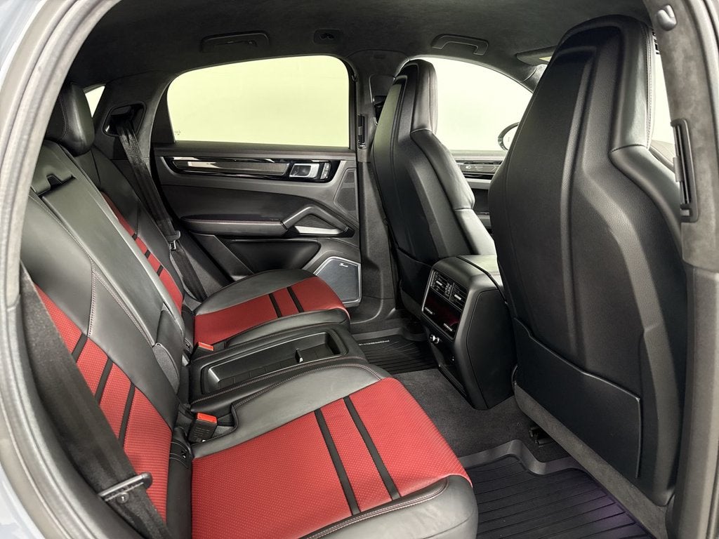 2022 Porsche Cayenne Coupe Turbo GT