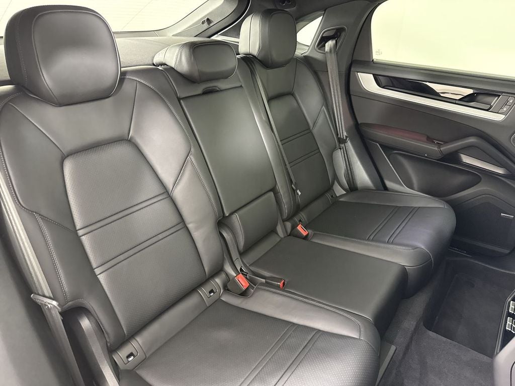 2025 Porsche Cayenne Coupe S