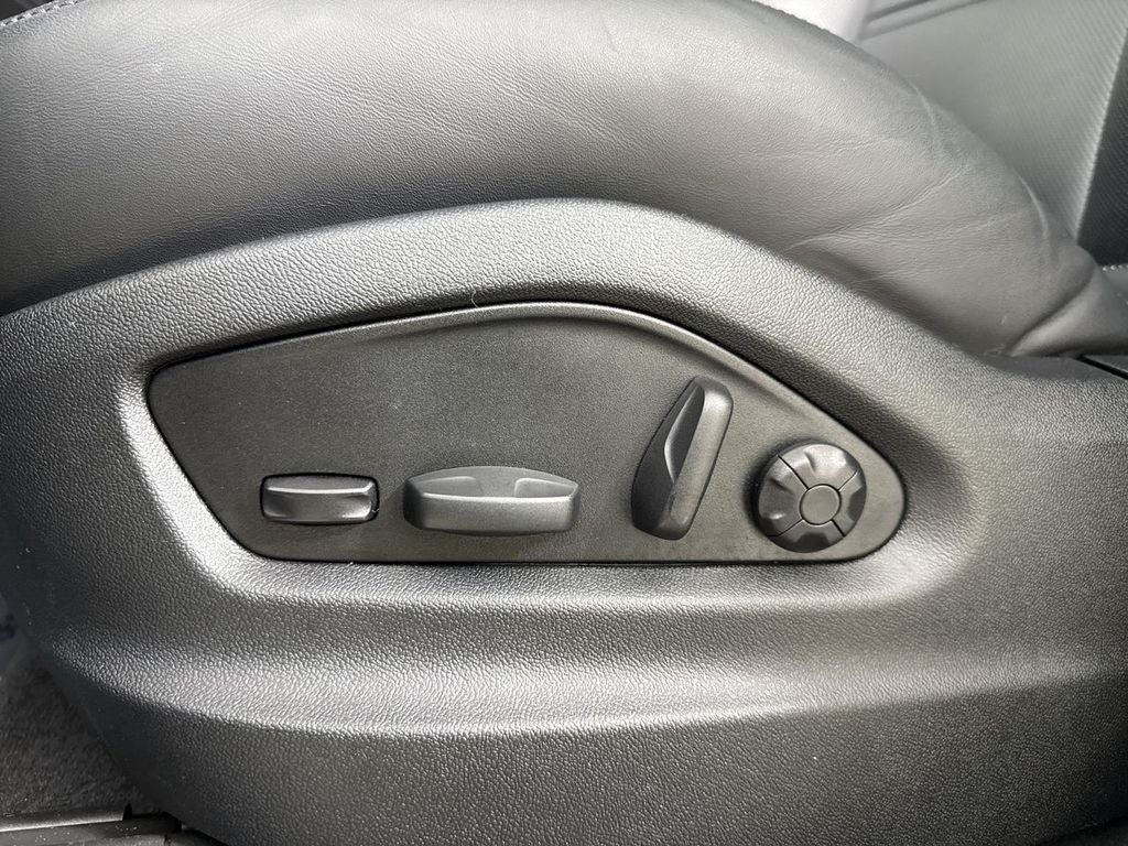 2025 Porsche Cayenne Coupe S