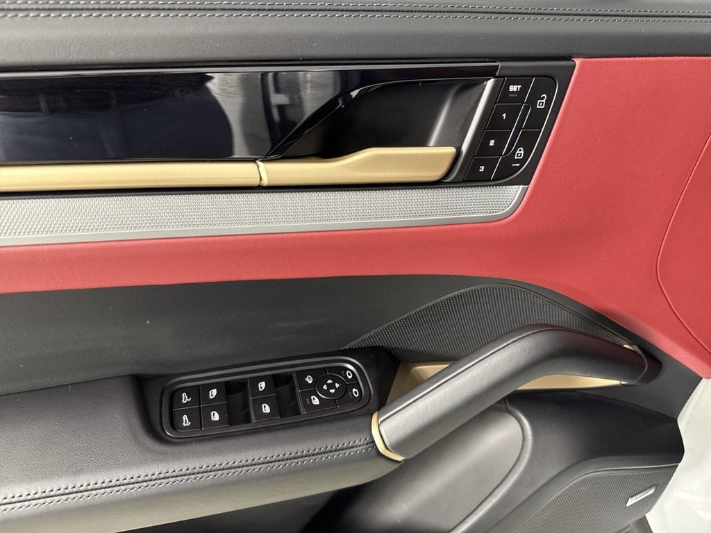 2025 Porsche Cayenne Coupe S