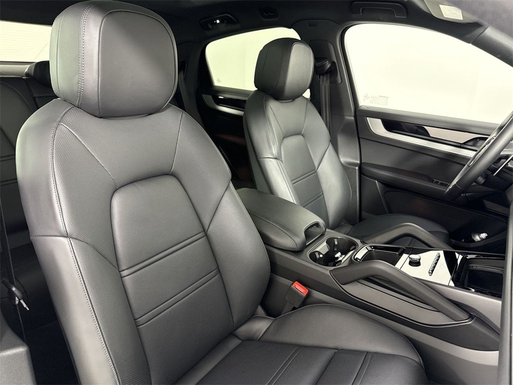 2025 Porsche Cayenne Coupe S