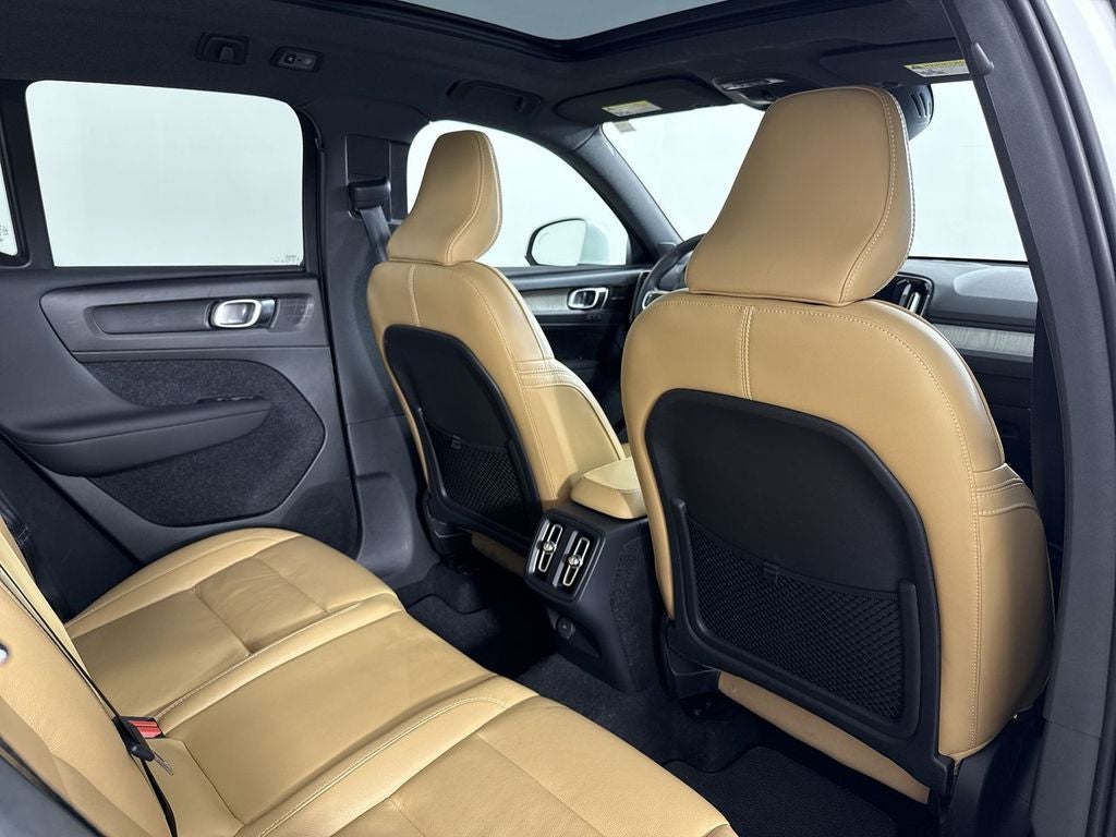 2019 Volvo XC40 Inscription