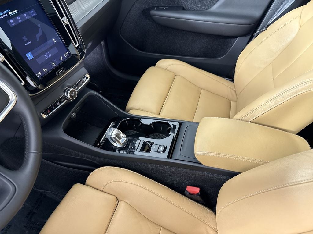 2019 Volvo XC40 Inscription
