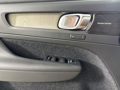 2019 Volvo XC40 Inscription