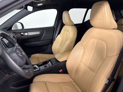 2019 Volvo XC40 Inscription
