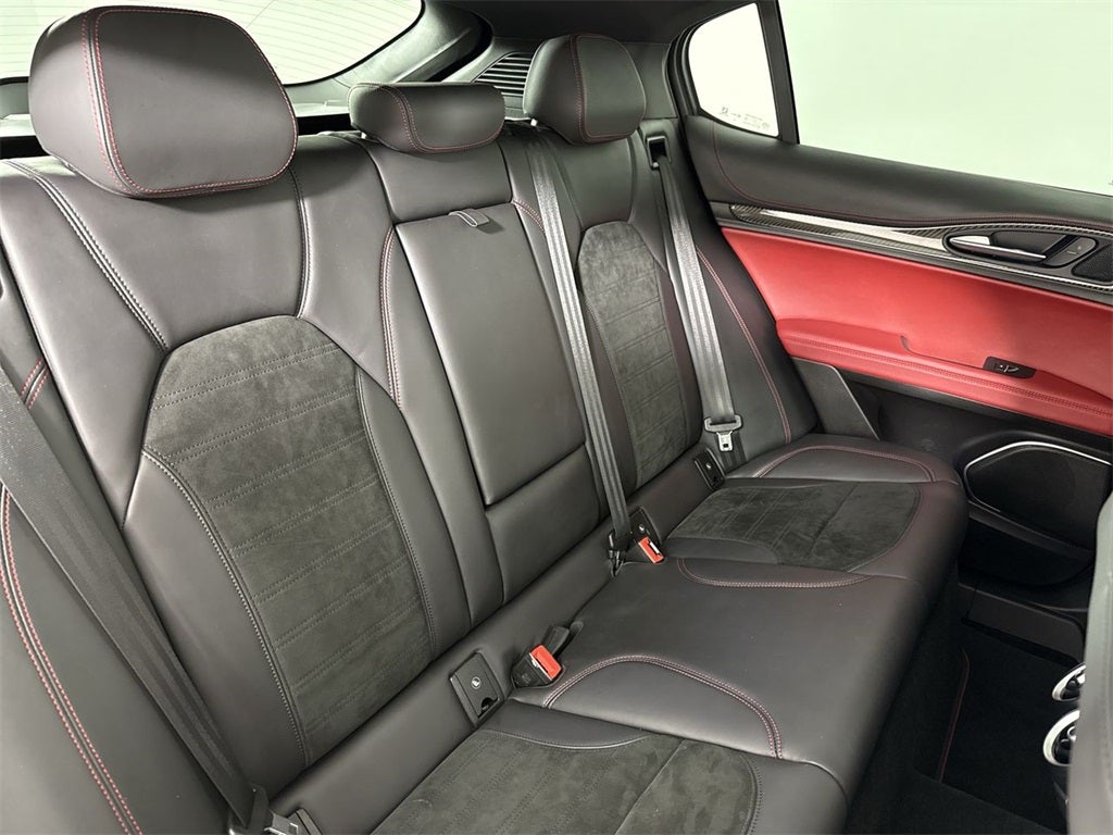2020 Alfa Romeo Stelvio Quadrifoglio