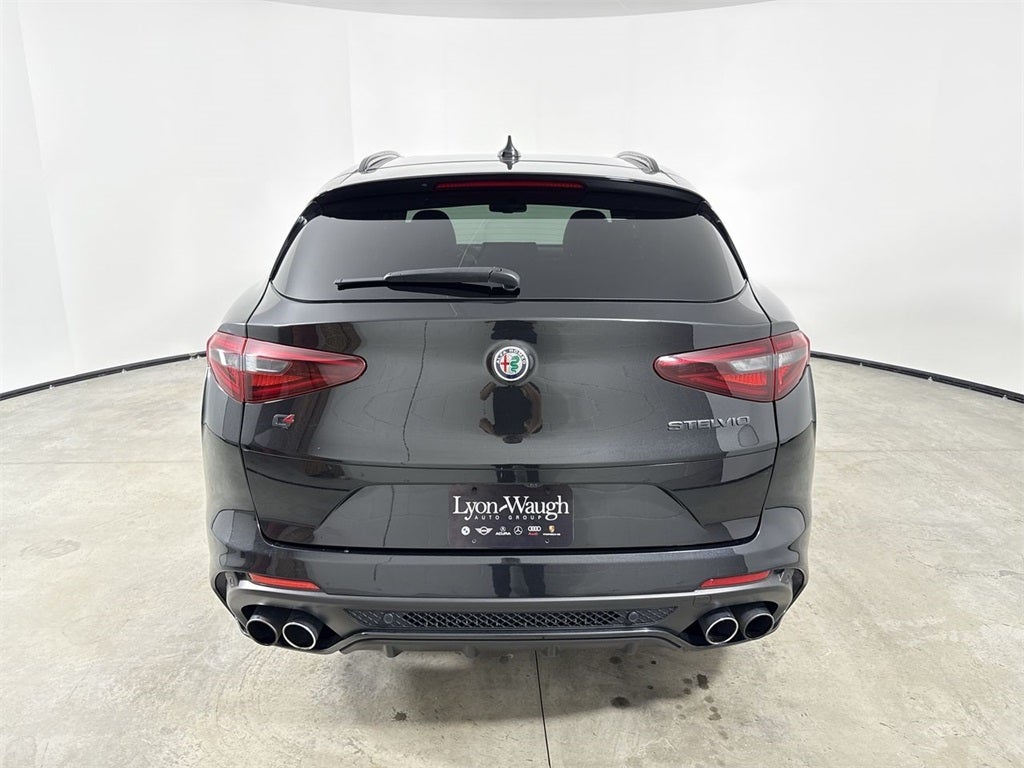 2020 Alfa Romeo Stelvio Quadrifoglio