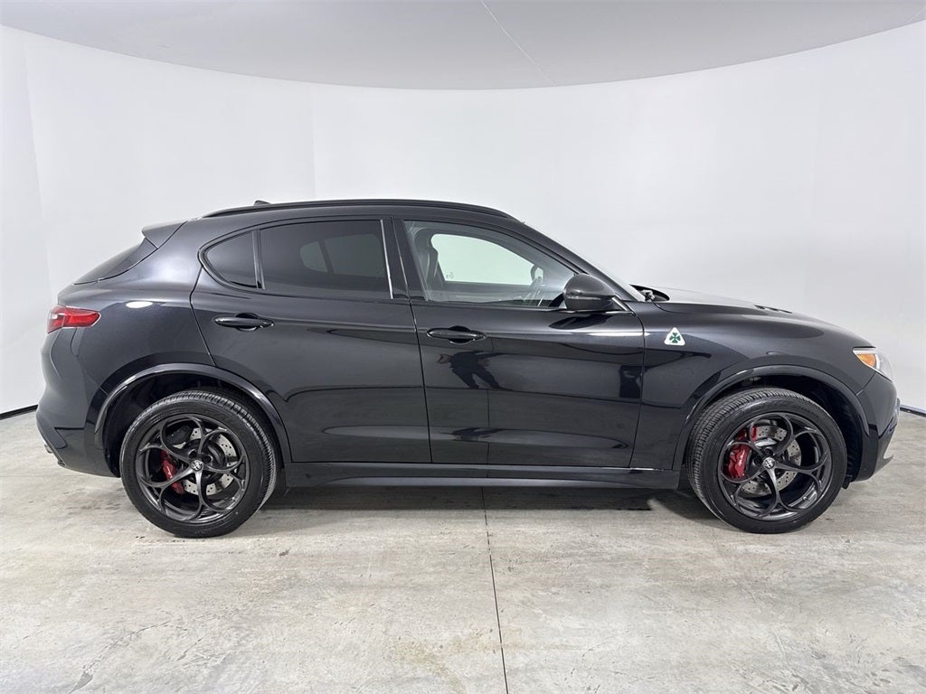 2020 Alfa Romeo Stelvio Quadrifoglio