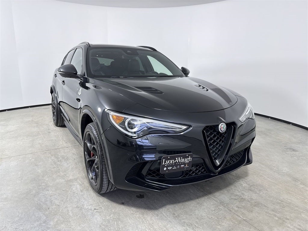 2020 Alfa Romeo Stelvio Quadrifoglio
