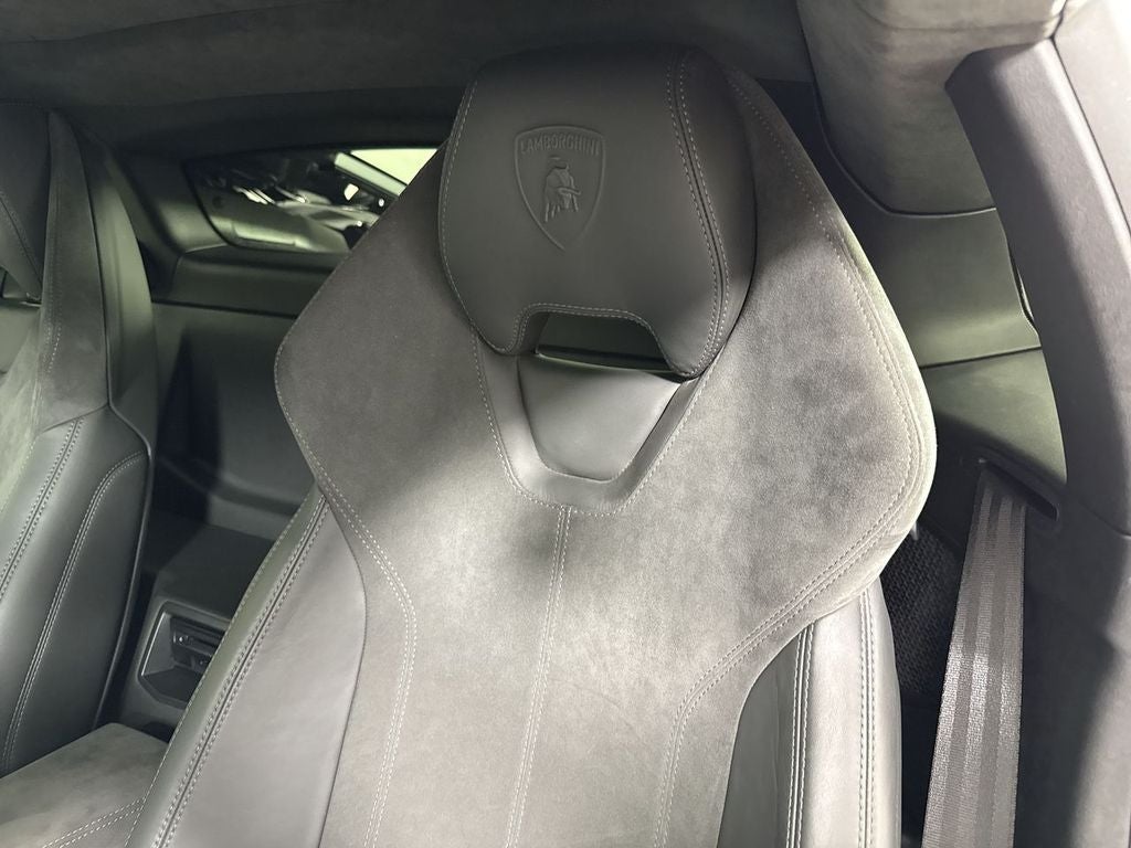 2016 Lamborghini Huracan Base