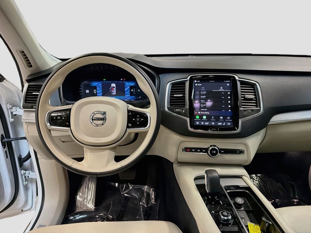 2023 Volvo XC90 B5 Core